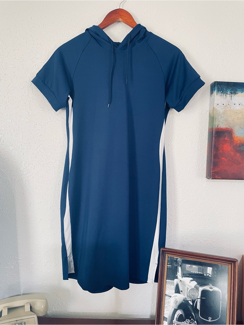 bcg Navy Hooded Short-Sleeve Dress with White Side Panels